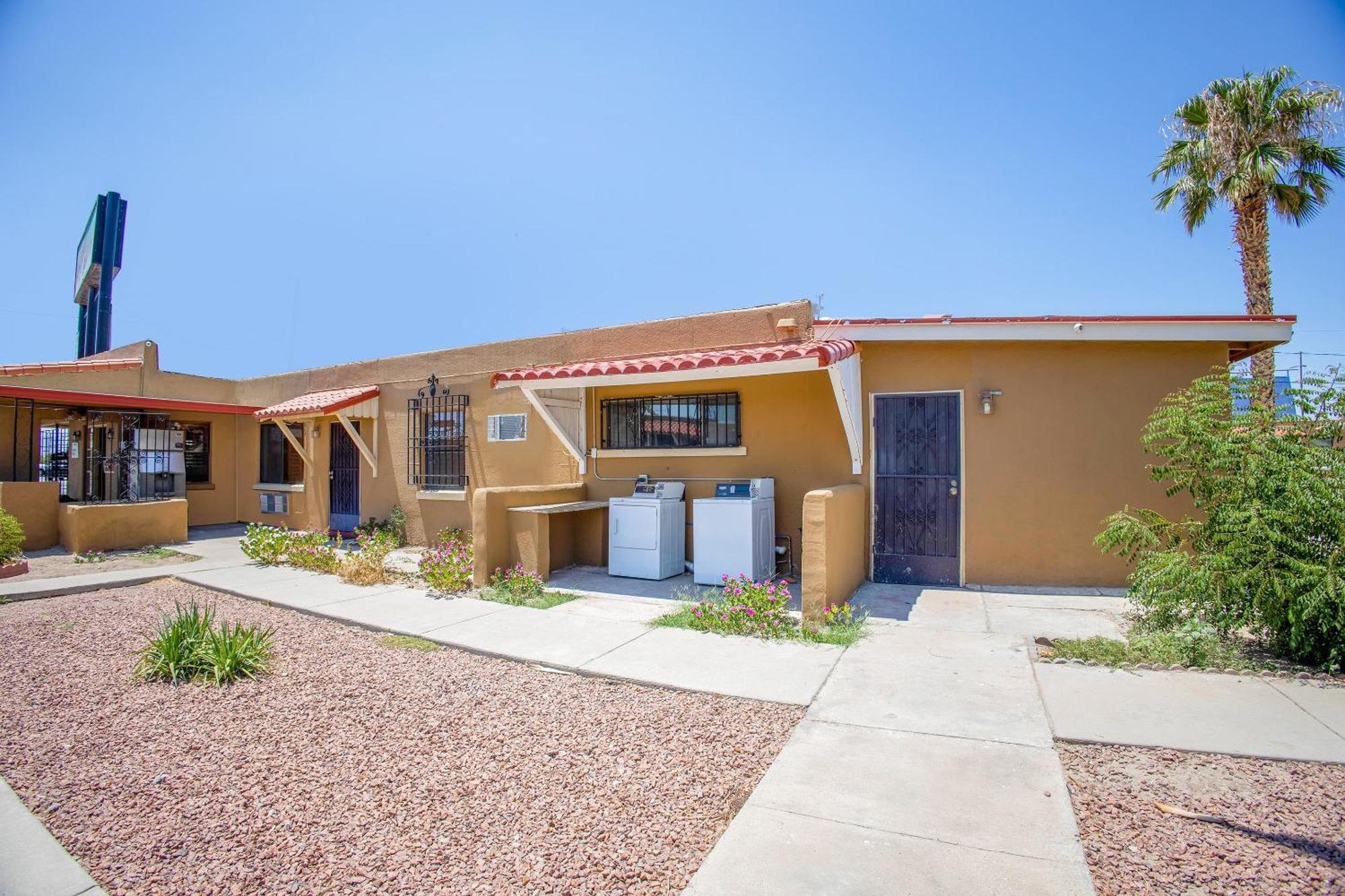 Sands Motel By Oyo El Paso Near Airport Exterior foto