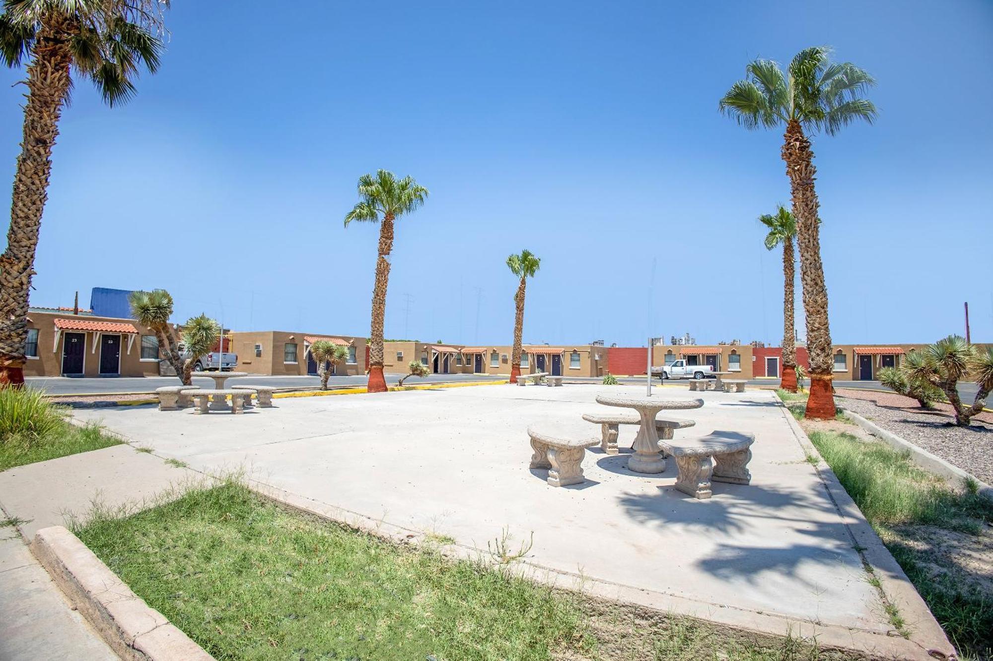 Sands Motel By Oyo El Paso Near Airport Exterior foto
